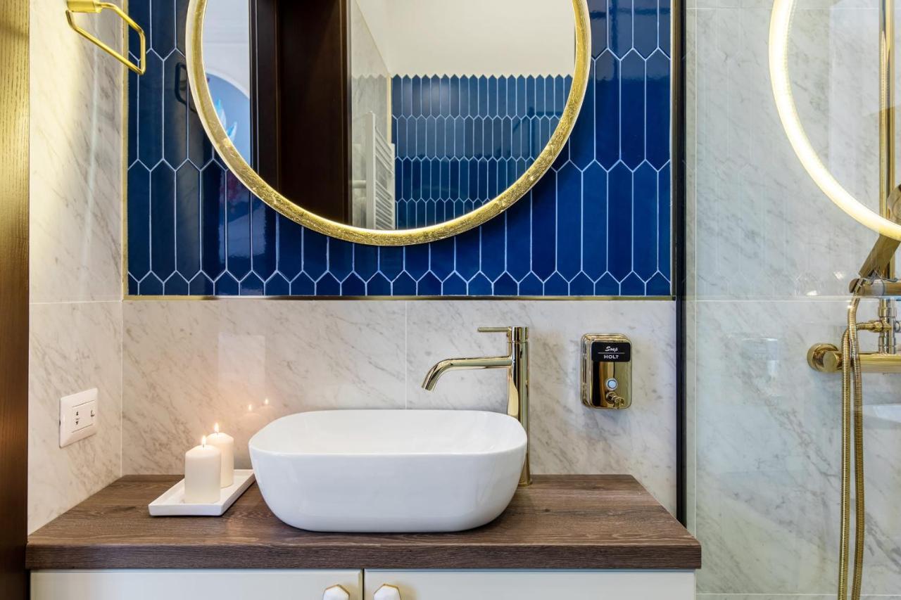 Holt Old Town Luxury Suites Bucharest Luaran gambar