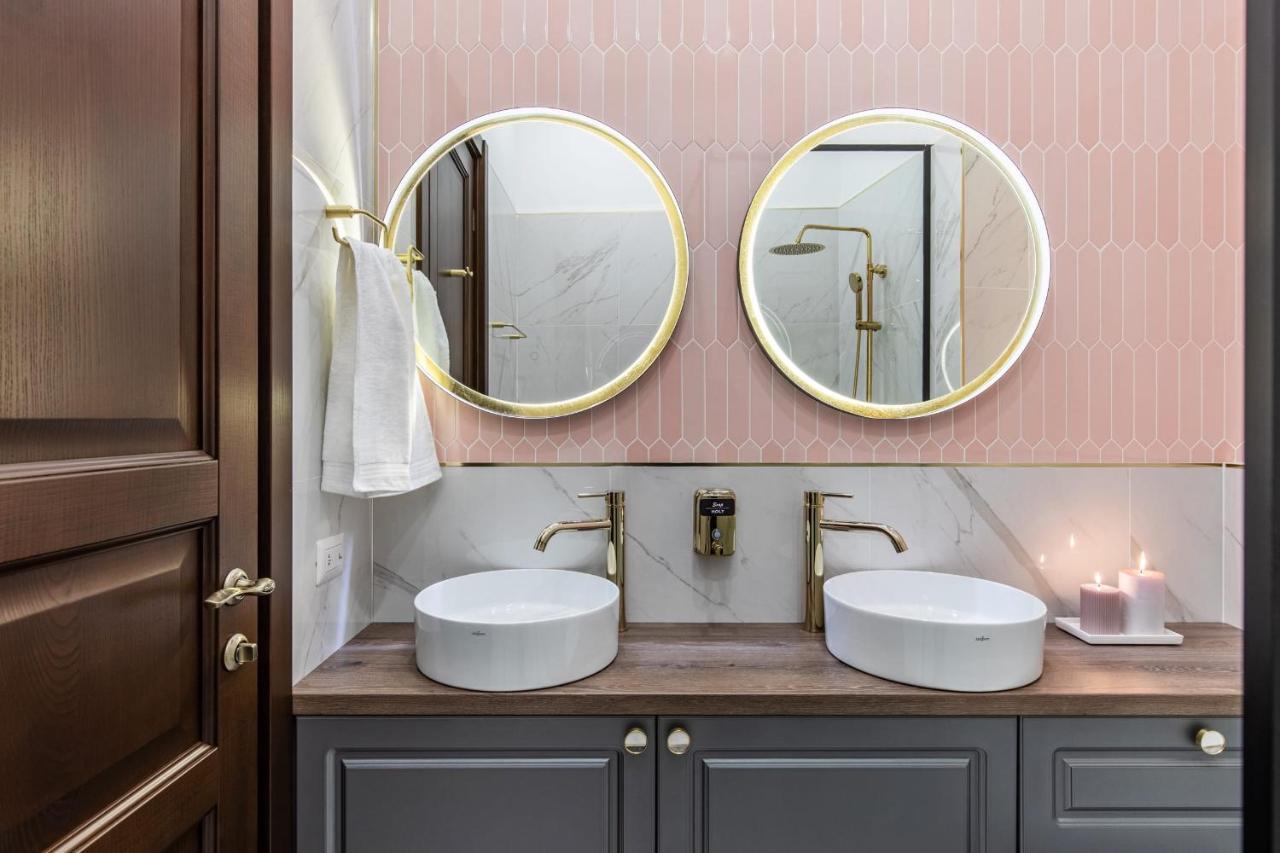 Holt Old Town Luxury Suites Bucharest Luaran gambar