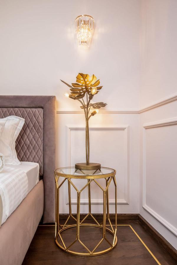 Holt Old Town Luxury Suites Bucharest Luaran gambar